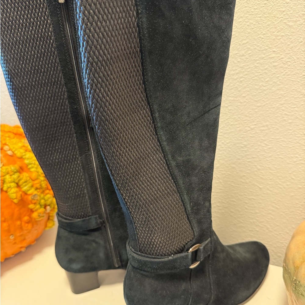 Elegant Black Knee-High Women's Boots